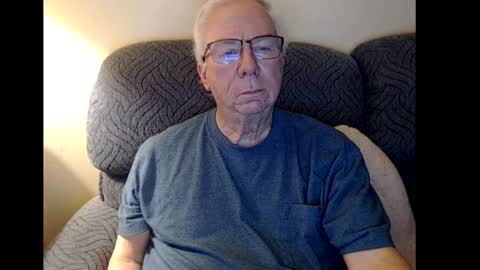 Snapshot of rk504 chatting on January 2025 01:21:02 AM Ron online show from January 2025 01:21:02 AM