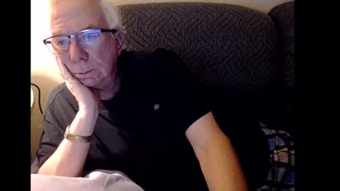 Snapshot of rk504 chatting on January 2025 01:57:02 AM Ron online show from January 2025 01:57:02 AM