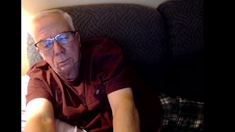 Snapshot of rk504 chatting on February 2025 01:49:02 AM Ron online show from February 2025 01:49:02 AM