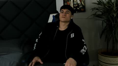 Roan Birkin online show from March 2026 07:33:01 PM