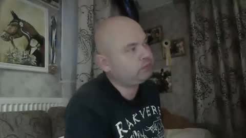 rob18997 online show from November 2025 02:50:01 PM