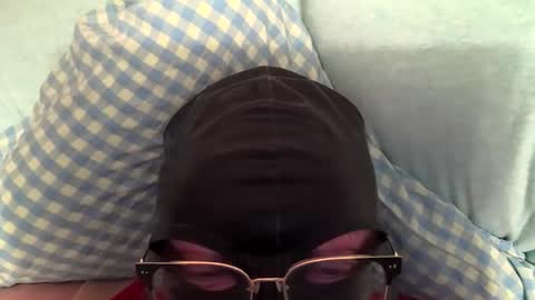 Snapshot of robby21000 chatting on May 2026 04:08:02 AM Robbi online show from May 2026 04:08:02 AM