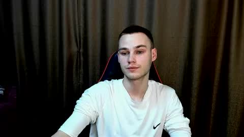 robert10211 online show from January 2026 07:34:02 AM