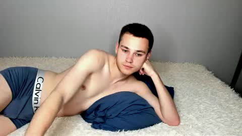 robert10211 online show from June 2026 01:06:01 AM