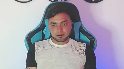 Stiven - online show from December 2025 06:38:02 PM