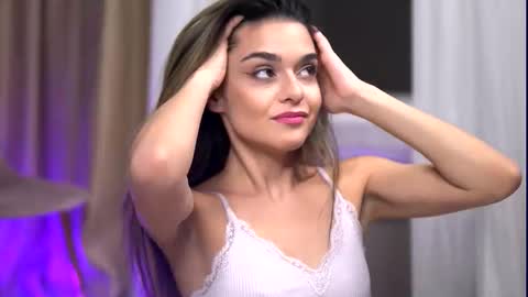 Roberta online show from December 2025 08:23:01 AM