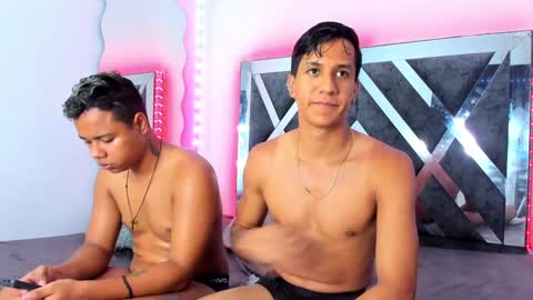 Robert Miller And Mael Thompson  online show from December 2024 04:42:02 AM