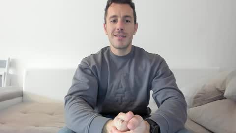 roberto4ever online show from March 2026 11:17:01 AM