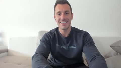 Snapshot of roberto4ever chatting on June 2026 11:12:02 AM roberto4ever online show from June 2026 11:12:02 AM