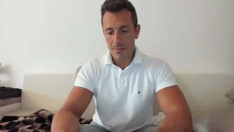Snapshot of roberto4ever chatting on July 2026 11:39:02 AM roberto4ever online show from July 2026 11:39:02 AM