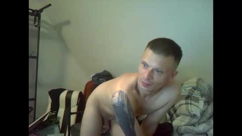 Snapshot of robertxxxpo chatting on November 2025 08:35:02 AM Zenek online show from November 2025 08:35:02 AM