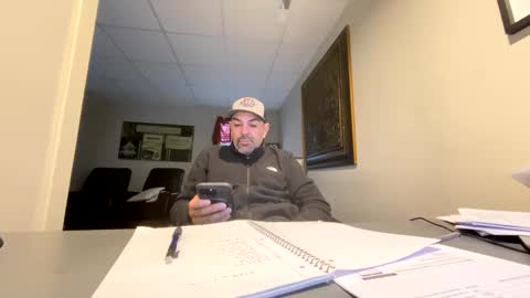 Snapshot of roblatino12 chatting on January 2025 06:01:02 PM roblatino12 online show from January 2025 06:01:02 PM