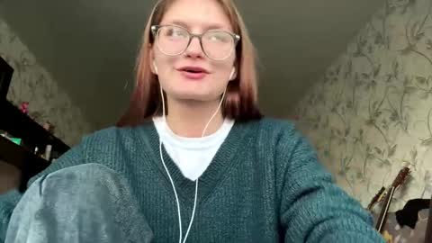 Snapshot of robynsentinella chatting on November 2025 05:06:02 AM robynsentinella online show from November 2025 05:06:02 AM