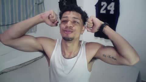 Snapshot of rocco99xx chatting on October 2025 01:18:01 PM Rocco online show from October 2025 01:18:01 PM