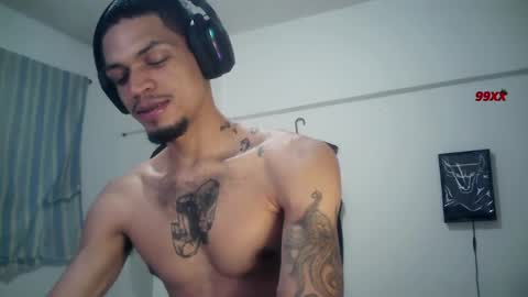 Snapshot of rocco99xx chatting on November 2025 02:25:01 AM Rocco online show from November 2025 02:25:01 AM