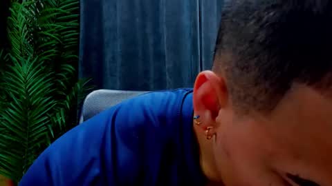 rocco_santos online show from February 2026 06:03:01 PM