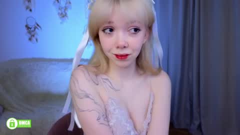 rochelle_dolly online show from April 2026 08:33:01 PM