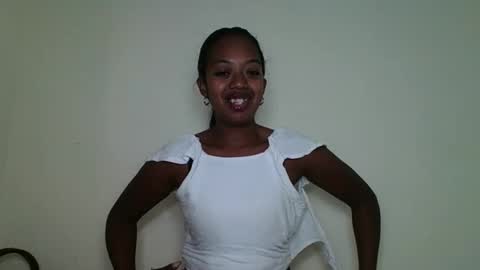 rochellinah online show from May 2026 11:04:02 AM