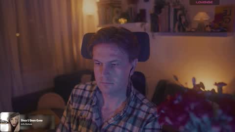 Snapshot of rocketbunnyxxx chatting on September 2025 09:47:02 PM Rocket Bunny online show from September 2025 09:47:02 PM
