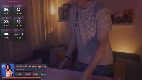 Snapshot of rocketbunnyxxx chatting on September 2025 08:03:01 PM Rocket Bunny online show from September 2025 08:03:01 PM