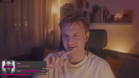 Snapshot of rocketbunnyxxx chatting on October 2025 06:54:01 PM Rocket Bunny online show from October 2025 06:54:01 PM