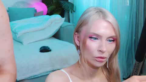 Snapshot of rockstarsgames chatting on October 2025 10:27:01 AM Lina and Den online show from October 2025 10:27:01 AM