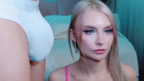 Snapshot of rockstarsgames chatting on November 2025 11:08:02 AM Lina and Den online show from November 2025 11:08:02 AM