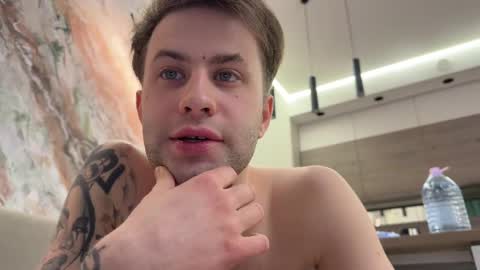 Snapshot of rodrigoveira chatting on April 2026 04:56:02 PM Rodrigo online show from April 2026 04:56:02 PM