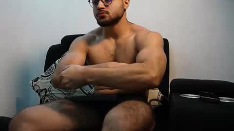 Roger Belmont online show from October 2025 03:53:02 AM