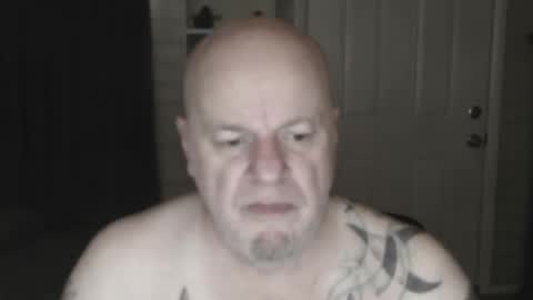 Snapshot of roinaz chatting on February 2025 08:00:01 PM roinaz online show from February 2025 08:00:01 PM