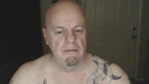 Snapshot of roinaz chatting on March 2025 09:25:02 AM roinaz online show from March 2025 09:25:02 AM