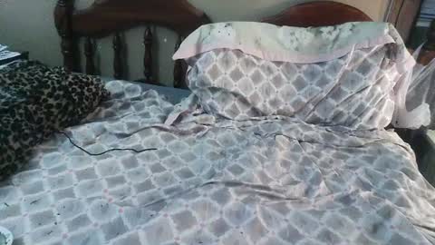 Rosie Rios online show from February 2025 01:00:01 AM