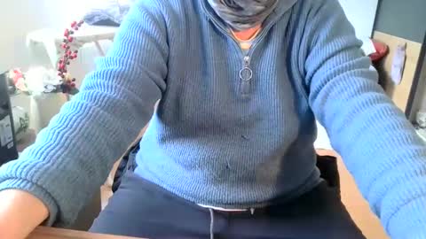 rolandloser1000 online show from February 2025 08:54:01 AM