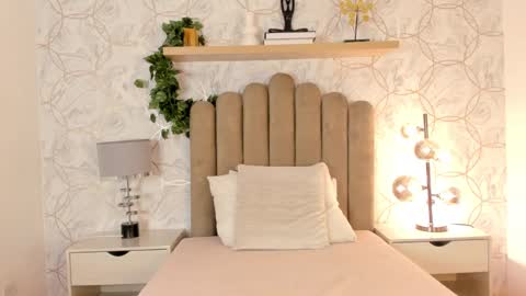 Snapshot of roma_love_ chatting on January 2025 11:29:02 AM online show from January 2025 11:29:02 AM