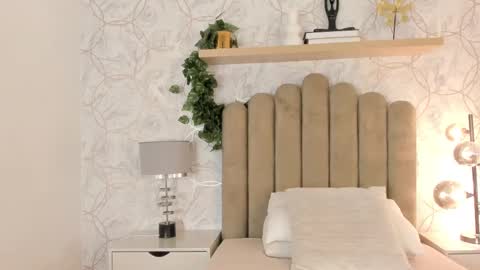 Snapshot of roma_love_ chatting on February 2025 11:55:01 AM online show from February 2025 11:55:01 AM