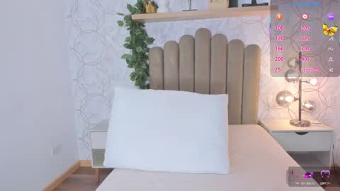 Snapshot of roma_love_ chatting on September 2025 11:45:02 AM online show from September 2025 11:45:02 AM