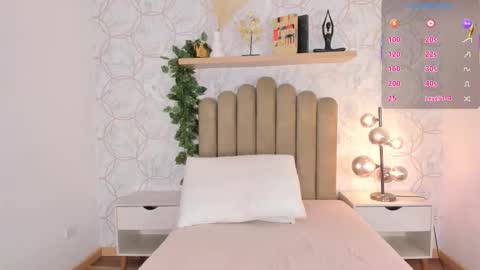 Snapshot of roma_love_ chatting on September 2025 11:57:01 AM online show from September 2025 11:57:01 AM