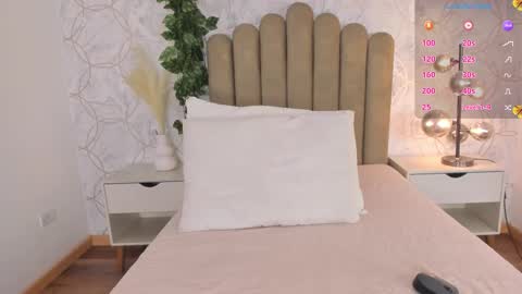 Snapshot of roma_love_ chatting on October 2025 12:52:02 PM online show from October 2025 12:52:02 PM