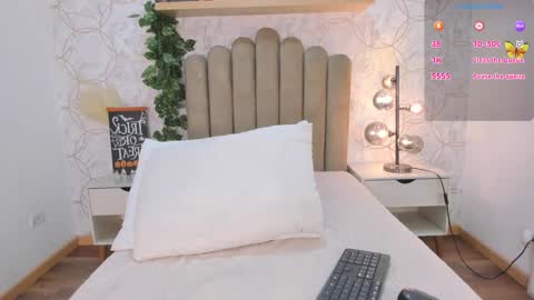 Snapshot of roma_love_ chatting on October 2025 12:28:01 PM online show from October 2025 12:28:01 PM