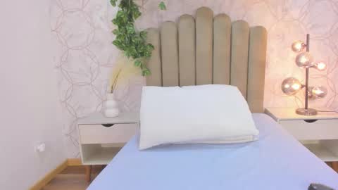 Snapshot of roma_love_ chatting on November 2025 12:05:02 PM online show from November 2025 12:05:02 PM