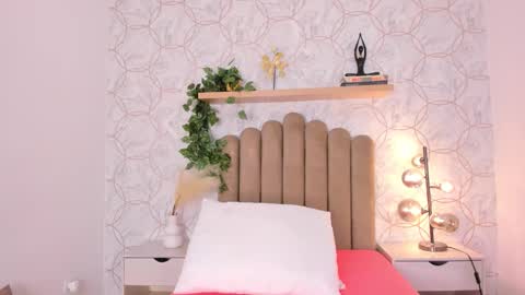 Snapshot of roma_love_ chatting on November 2025 12:05:02 PM online show from November 2025 12:05:02 PM