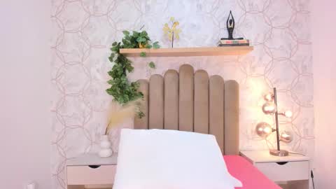 Snapshot of roma_love_ chatting on November 2025 12:27:02 PM online show from November 2025 12:27:02 PM