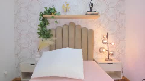 Snapshot of roma_love_ chatting on November 2025 12:28:02 PM online show from November 2025 12:28:02 PM