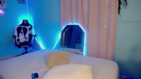 charlotte online show from September 2025 08:54:02 PM