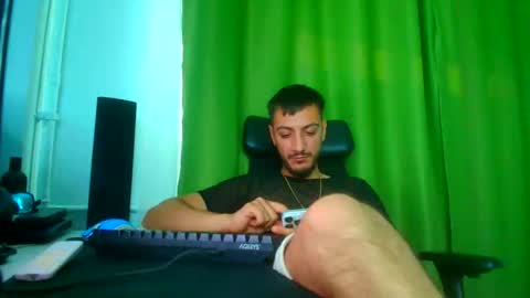 Snapshot of romaniamaster1 chatting on June 2026 05:25:01 AM romaniamaster1 online show from June 2026 05:25:01 AM
