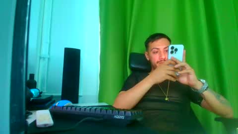 Snapshot of romaniamaster1 chatting on June 2026 06:52:02 AM romaniamaster1 online show from June 2026 06:52:02 AM