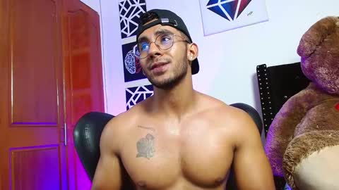 Roman online show from March 2025 10:52:02 PM