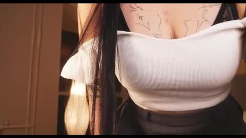 Nora online show from April 2026 09:02:01 PM