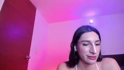 zaray online show from August 2026 10:01:02 PM