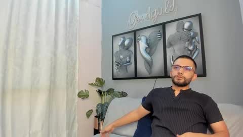 Romeo Bossi online show from March 2026 11:05:02 AM